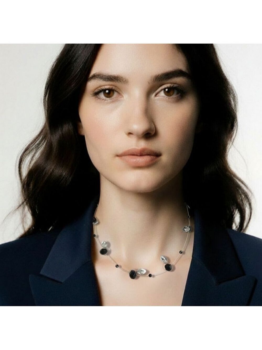 Vintage 90s black and silver leaves station necklace